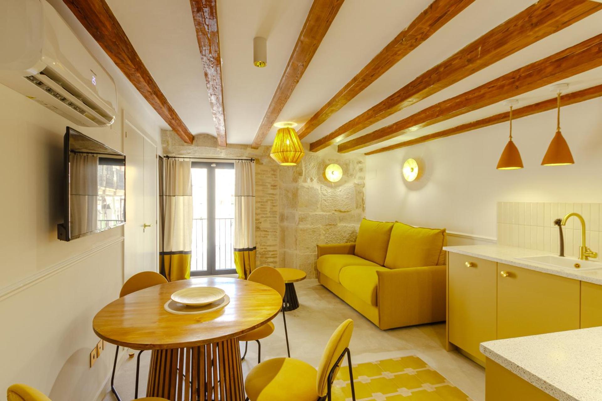 Cozy Charming Apartment In Historic Center Alicante Exterior photo