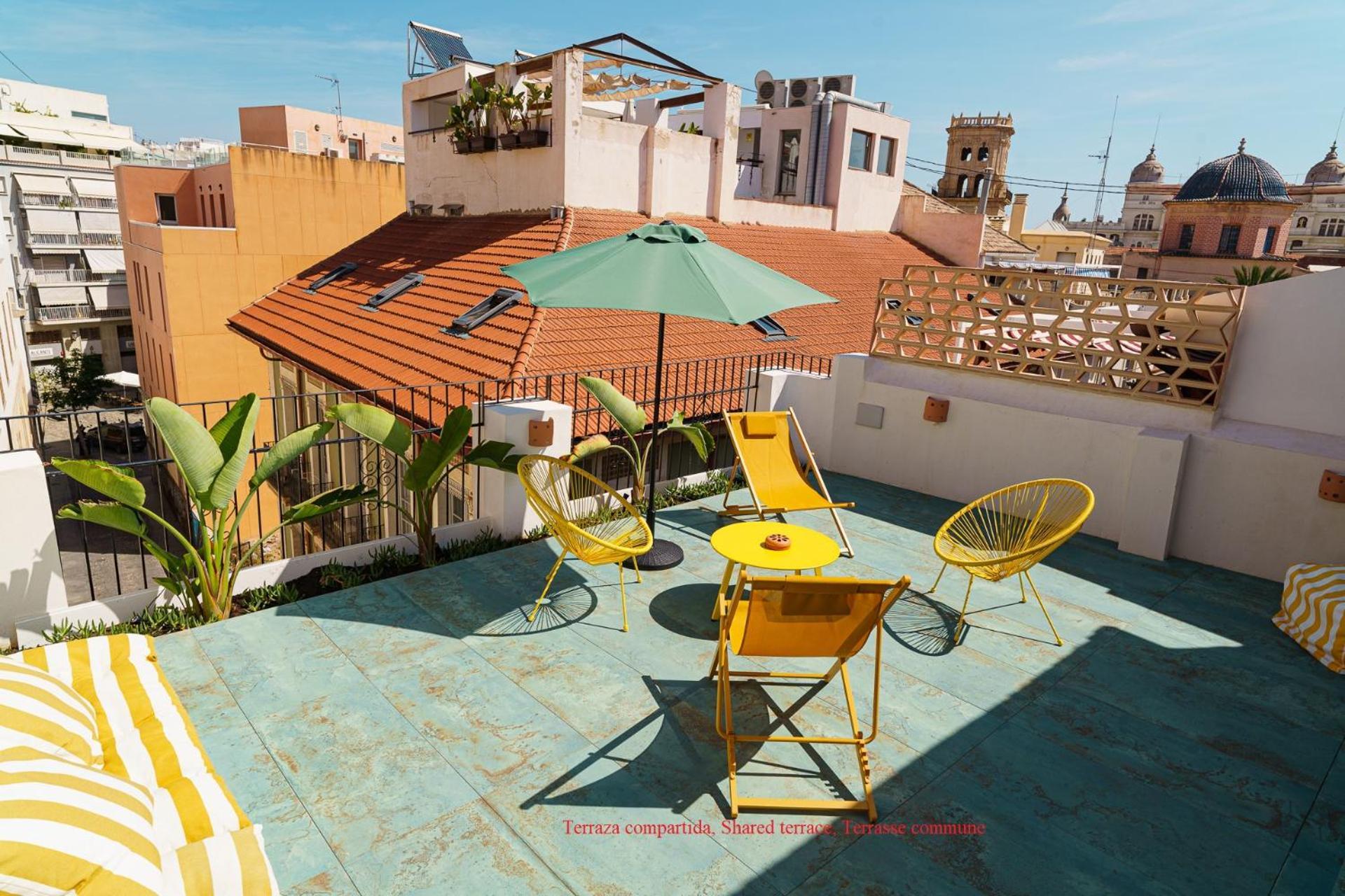 Cozy Charming Apartment In Historic Center Alicante Exterior photo