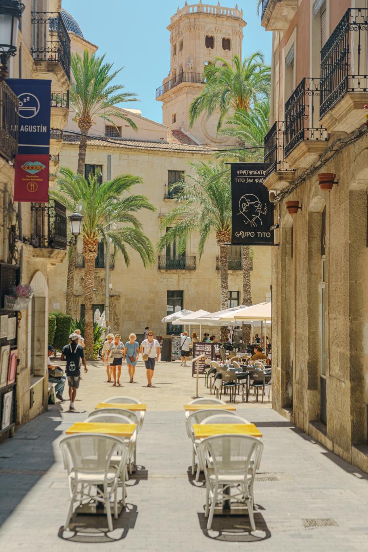 Cozy Charming Apartment In Historic Center Alicante Exterior photo