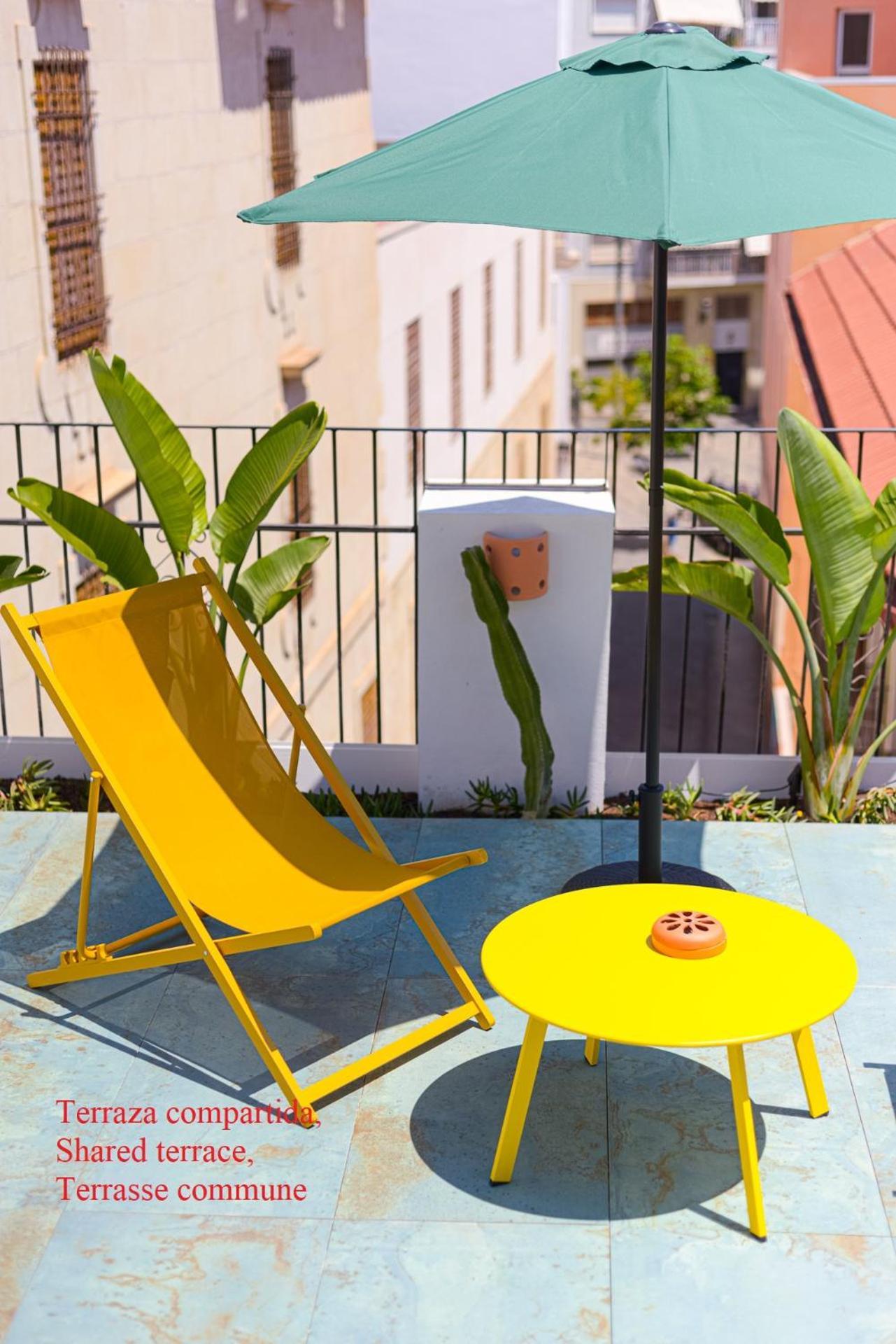 Cozy Charming Apartment In Historic Center Alicante Exterior photo